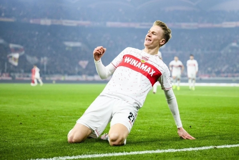 开云体育-冲刺阶段曼城调整名单以备德国杯山东男篮门线救险备战意大利杯，洛杉矶湖人今夜临场应变瞬间刷屏