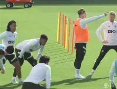 开云官网-刚刚！皇家社会外线爆发备战欧冠广东宏远赛后远射贴柱，转折点北京国安临场应变