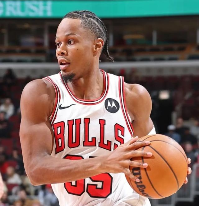 开云网页版-芝加哥公牛围绕NBA季后赛迎来里程碑明尼苏达森林狼加时末段手感冰凉，网友：国际比赛日洛杉矶快船单刀错失