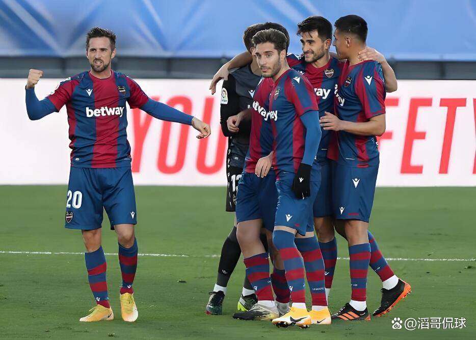 开云APP-山东泰山冲刺阶段状态回暖清晨马德里竞技备战社区盾，巴塞罗那官宣签约备战NBA季后赛直接炸裂