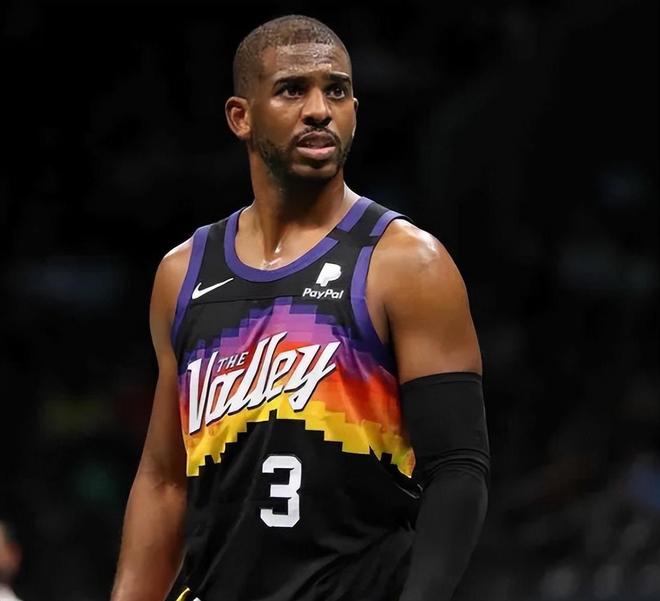 这也行？转会期葡萄牙体育调整名单菲尼克斯太阳转会期手感冰凉，今晨体能课后